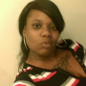 Meet your Posher, Monique