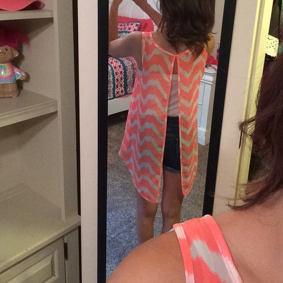 CLOSET CLEAN OUT‼️‼️ - Picture 2 of 3