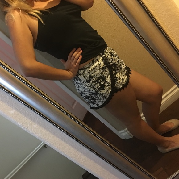 Black/White Flowy Shorts