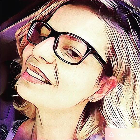 Meet your Posher, Carolina