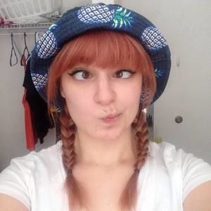 Meet your Posher, Anna