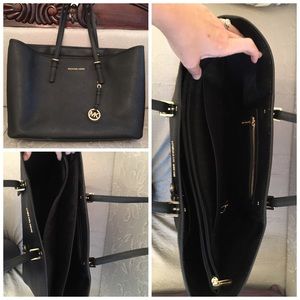 Michael Kors Large Jet Set Travel Bag