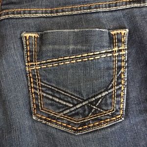 Size 27 BKE buckle jeans