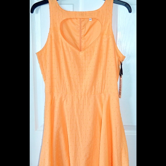🛍BB Dakota Orange Cut-out Dress