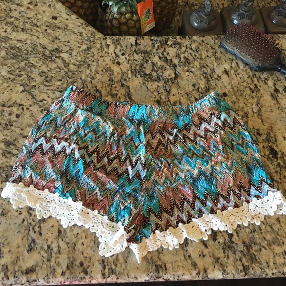 Aztec loose fitting shorts