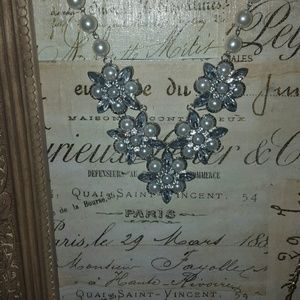 Statement necklace