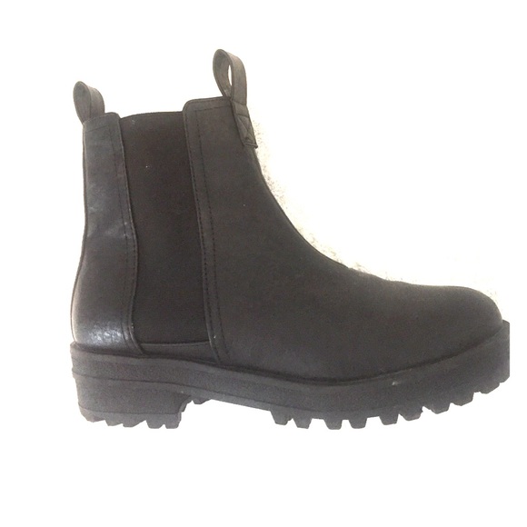 Chelsea boots