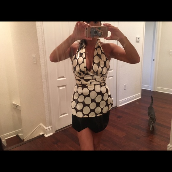 Halter tie and neck silk top. - Picture 2 of 3