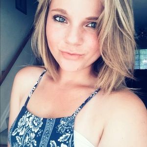 Meet your Posher, Julia