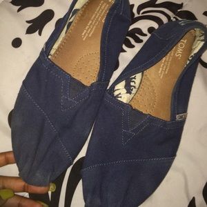 Navy Toms