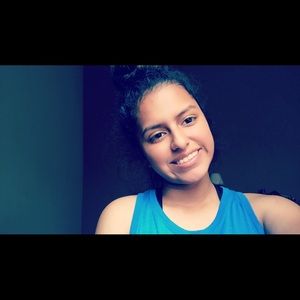 Meet your Posher, Sarahi