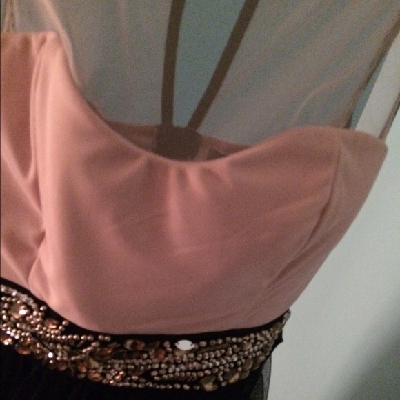 Stunning dress - Picture 2 of 3