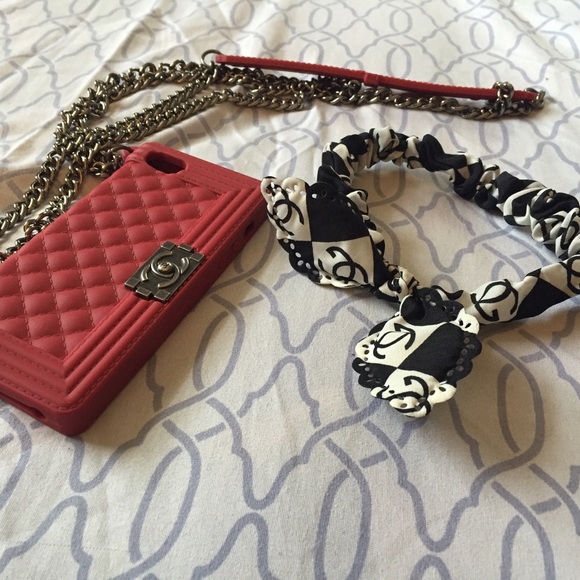 "Chanel" iPhone 5 case with super cute hair tie