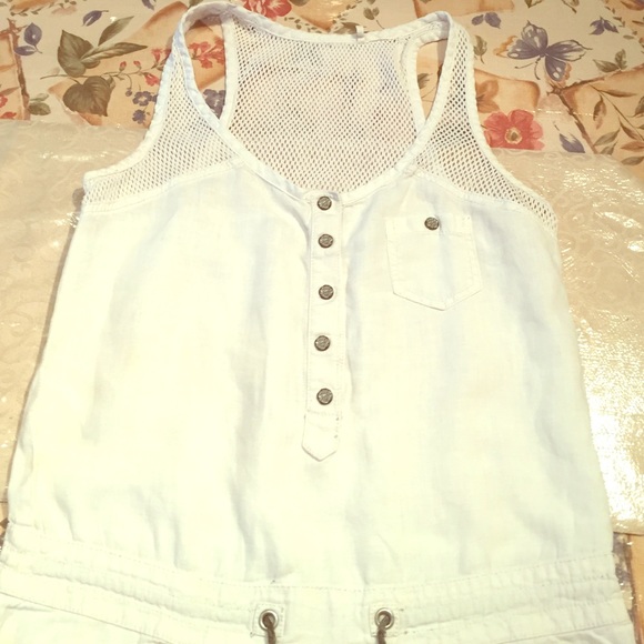 Guess white romper very pretty cool for season