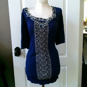 A pea in the pod maternity top/tunic