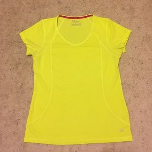 Neon yellow quick-dri workout t-shirt