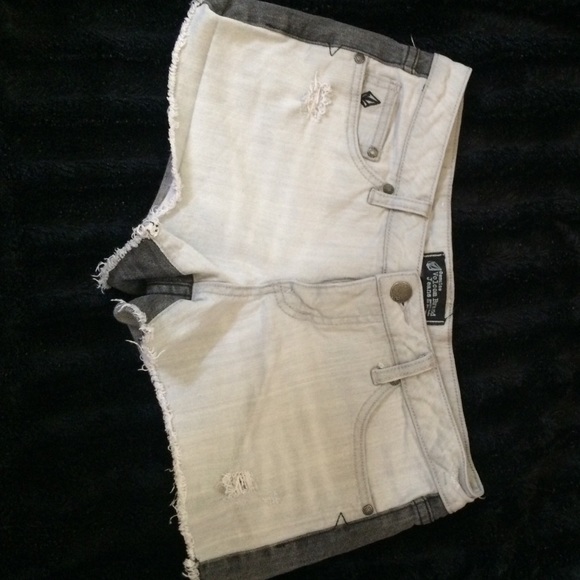 Just cleaning out my closet, worn only a few times