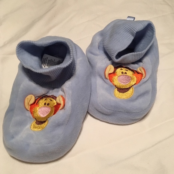 tigger slippers disney disney tigger 18 24 months slippers new never tigger slippers disney disney tigger 18 24 months slippers new never