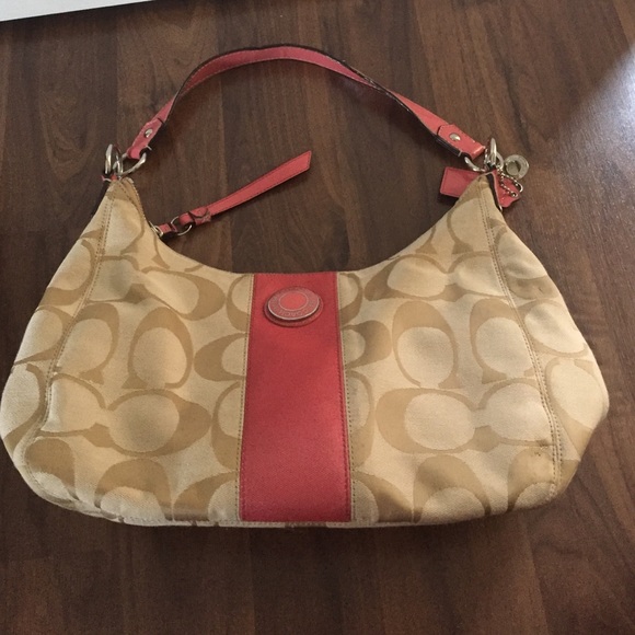 Coach Bag - Picture 2 of 4