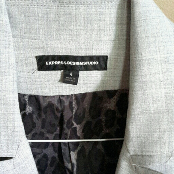 Express Blazer - Picture 2 of 3