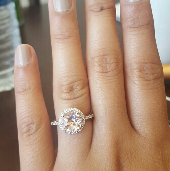 Ring - Picture 3 of 4