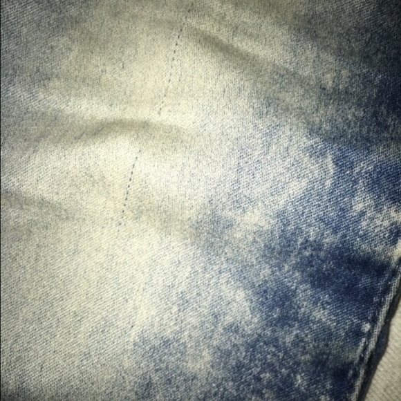 Mudd High-Waisted Acid Wash Jeans - Picture 2 of 4