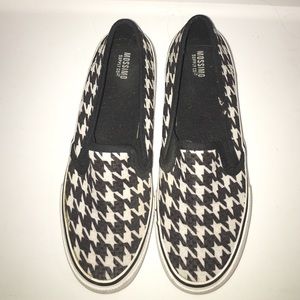 Mossimo slip-on flats