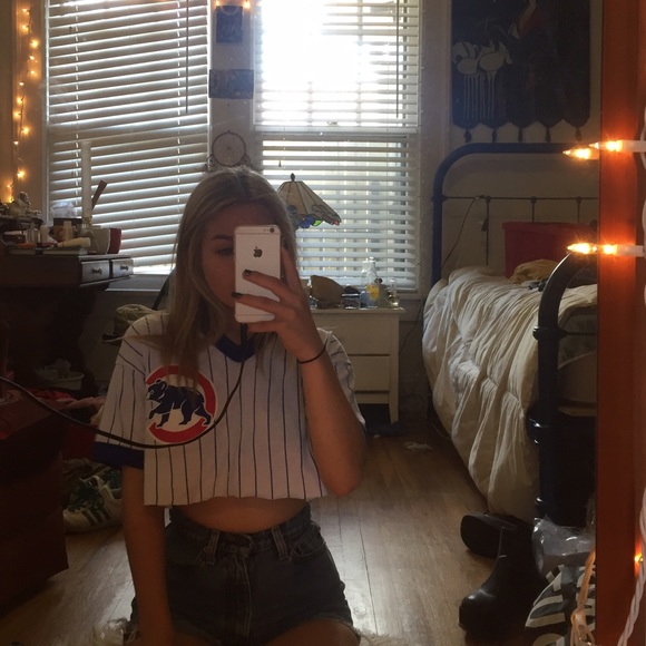 Vintage Cubs cutoff crop