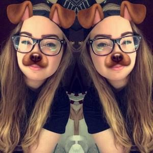 Meet your Posher, Caroline