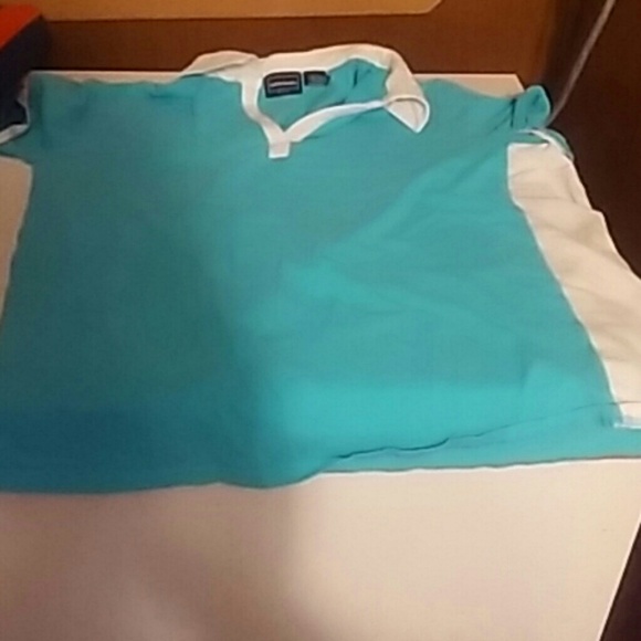 A t shirt collard - Picture 1 of 1