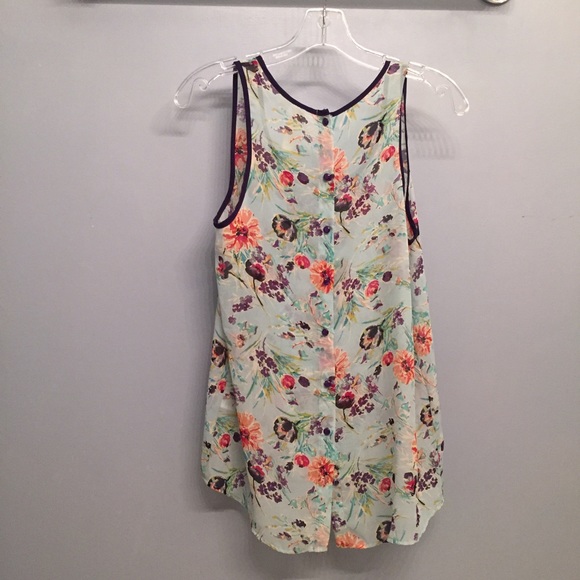 Tunic - Picture 2 of 2