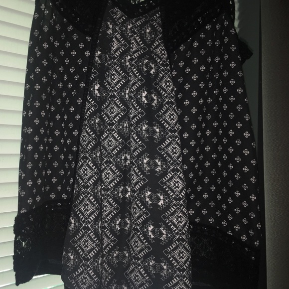 Top - Picture 3 of 4