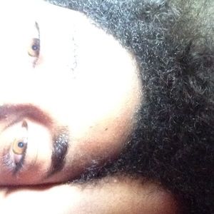 Meet your Posher, Andrika