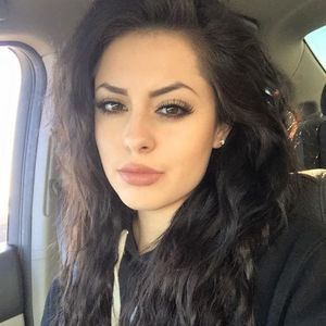 Meet your Posher, Alejandra