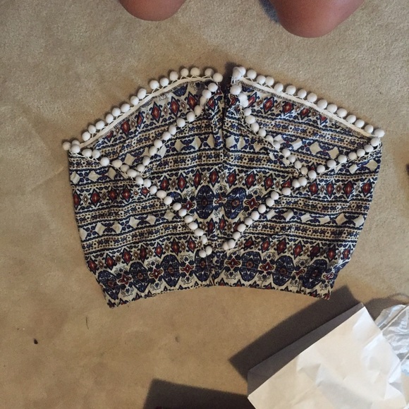 Pompom shorts - Picture 1 of 1