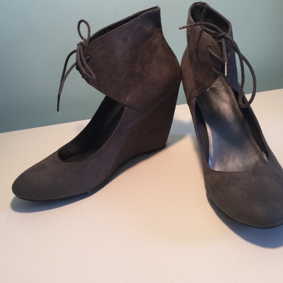 Mia gray wedges - Picture 1 of 1