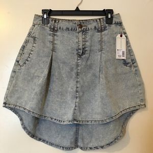 🎉HP Adam Levine Hi/lo Skirt