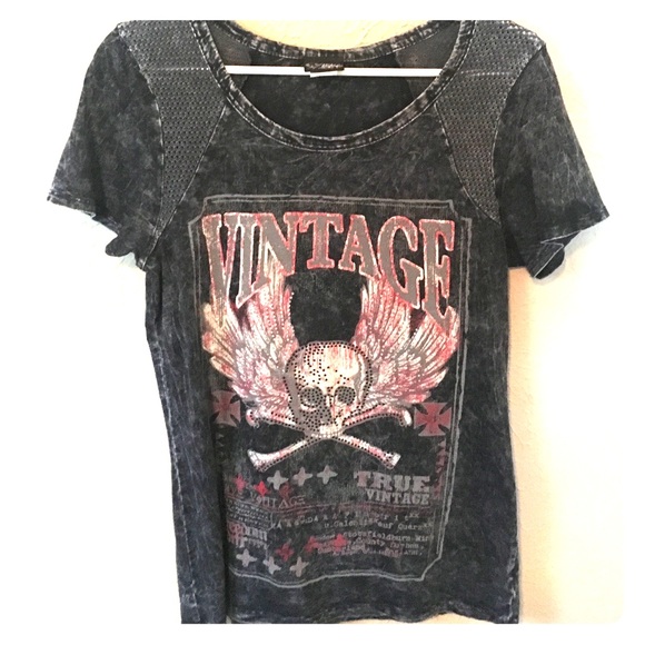 Vintage Day Trip T-Shirt/ only worn twice
