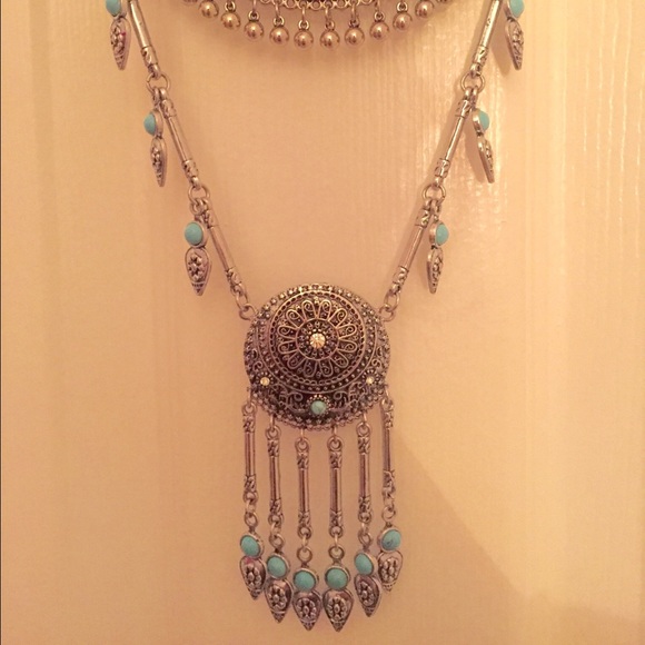 Beautiful Boho Necklace - Picture 2 of 4