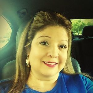 Meet your Posher, Angela