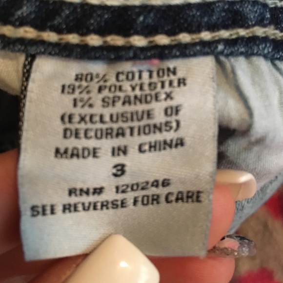 Shorts - Picture 3 of 3