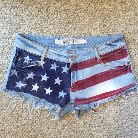 Brandy Melville American Flag Jean Shorts Size 6.