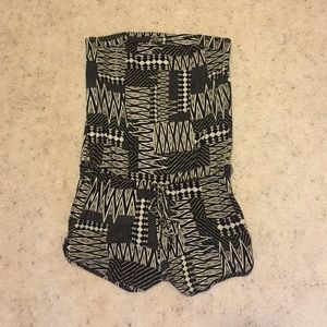 Black and white strapless romper. Barley worn!