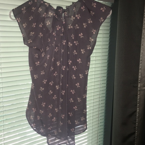 Top - Picture 2 of 3