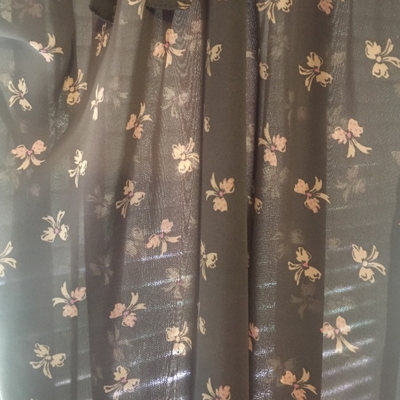 Top - Picture 3 of 3