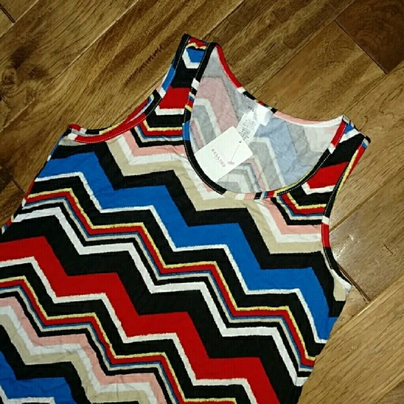 Last One 🌈HOT BUY!🌈 Vibrant Chevron Tunic - Picture 4 of 4