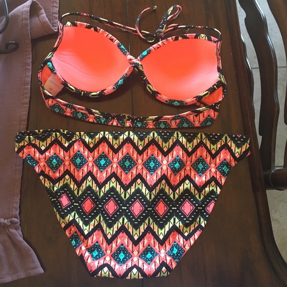 Aztec two piece - Picture 2 of 3