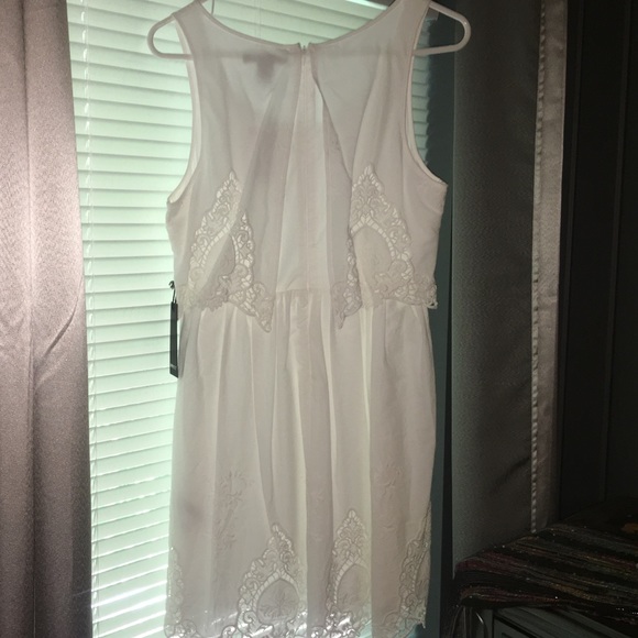 Dress - Picture 2 of 4