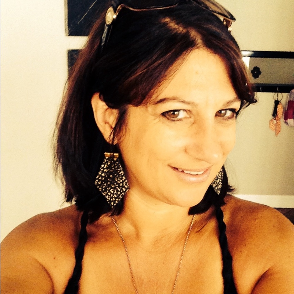 Meet your Posher, Gena