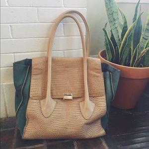 Gorgeous Pour la Victoire Handbag